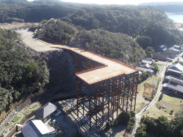 すさみ串本道路釜郷原川橋進入路工事